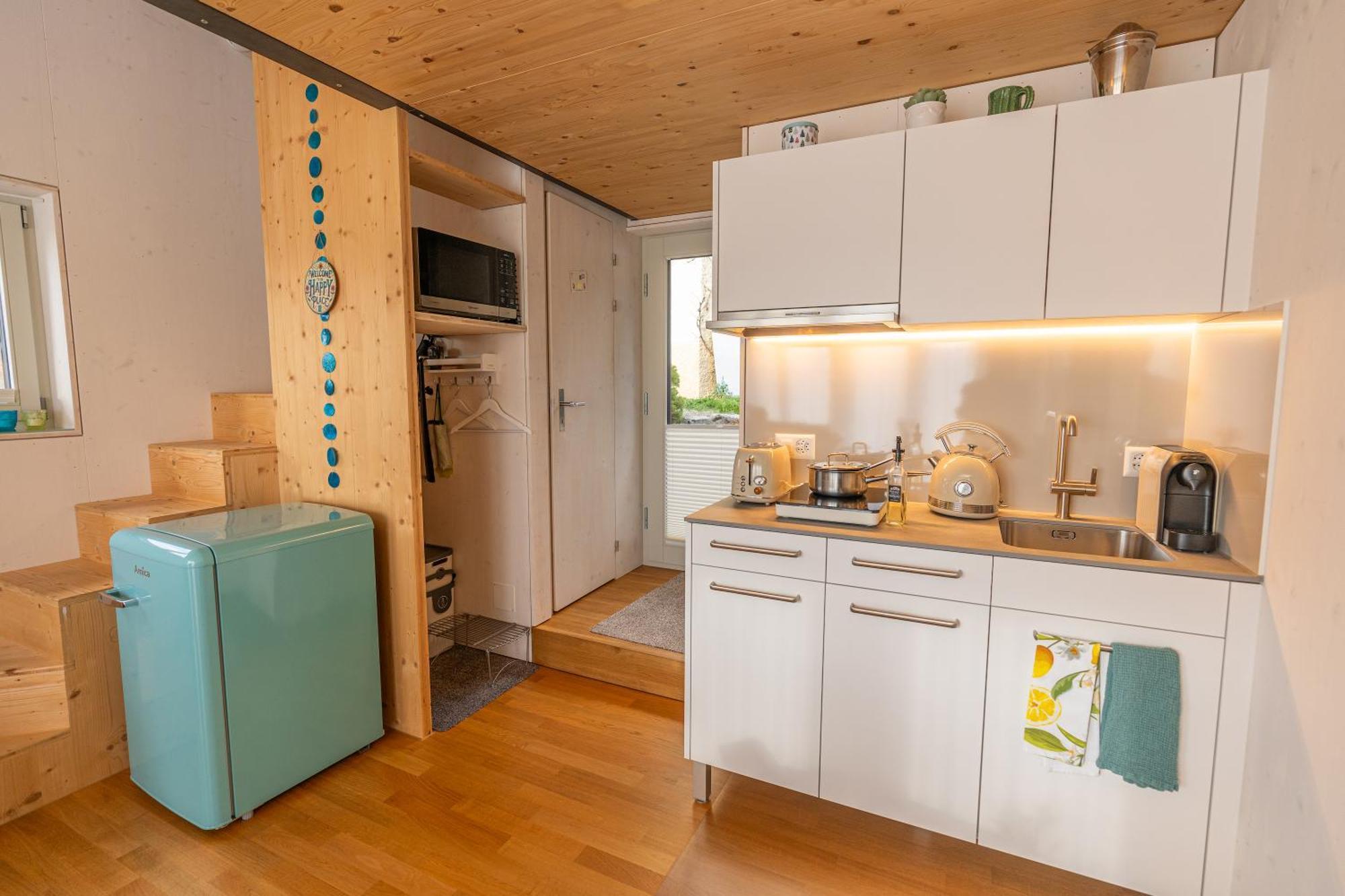 Tiny House Chez Claudine - Relaxen, Workspace, Naehe Thermen, Netflix, Free Parking & Wifi 布鲁格 外观 照片